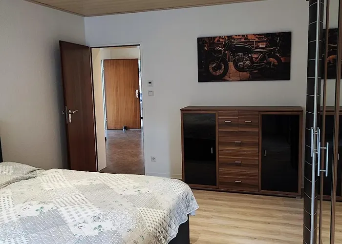 Ferien - Und Monteurwohnung Am Freibad Apartment *